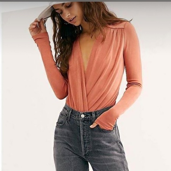 Free People Turnt Metallic Shiny Peach Orange V Neck Drapey Long Sleeve Bodysuit - Picture 1 of 13